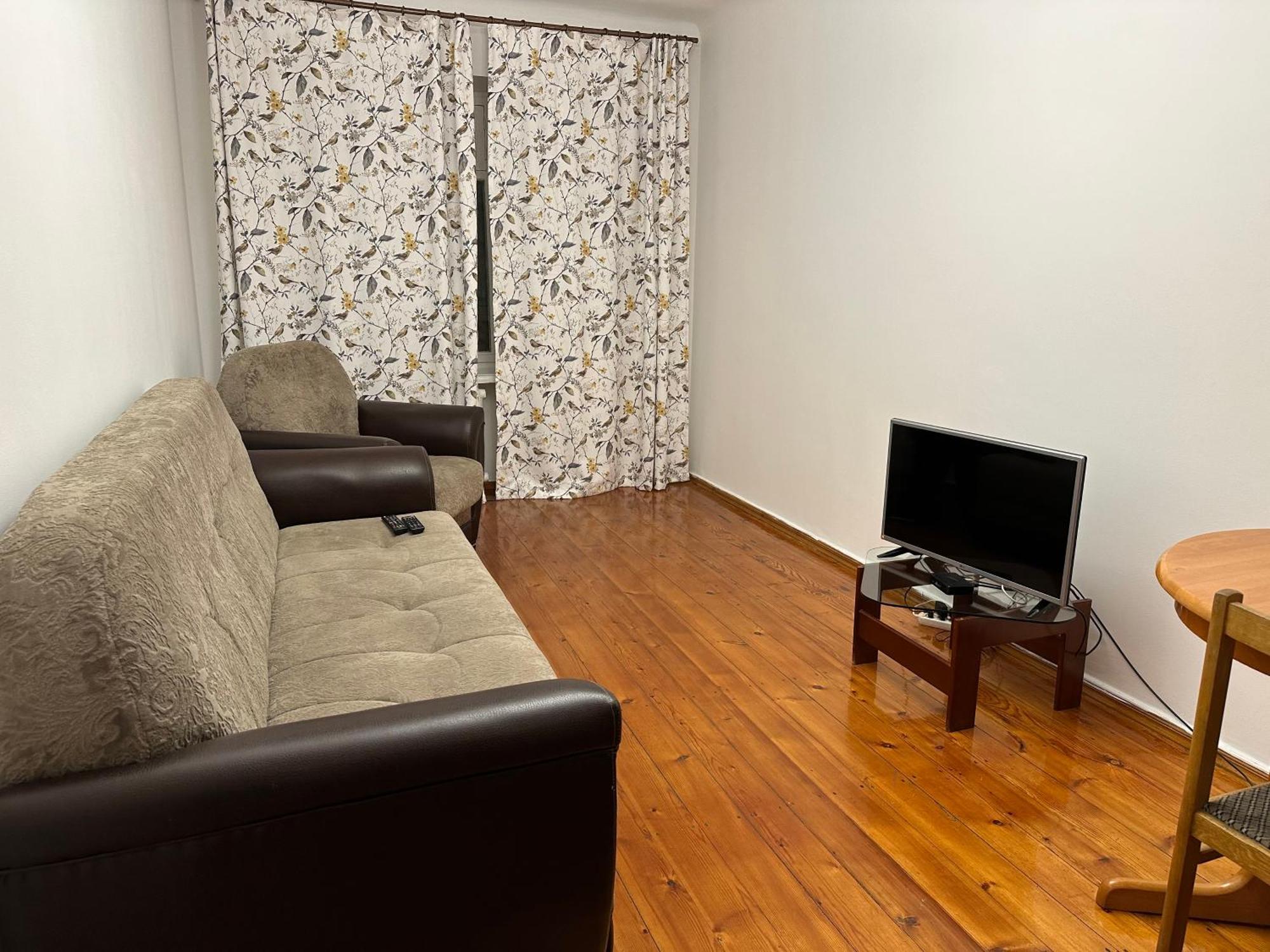 Apartamento Cosy flat in the city center Bishkek Exterior foto